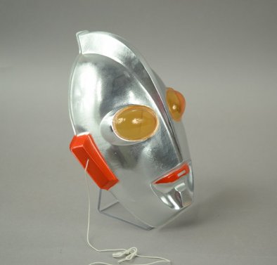 2006.X.112 Ultraman mask (side)