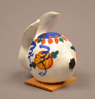 2006.X.114 Toy Zodiac Rabbit (back)