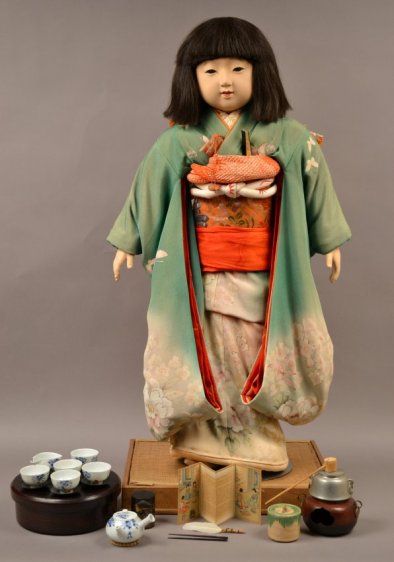 AB 782.1 Miss Kyoto (and tea ceremony accessories)