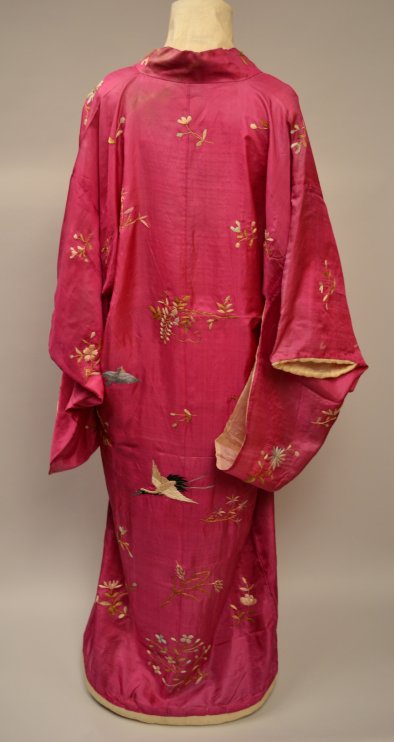 AB 1002 s1 Wedding Kimono (back)